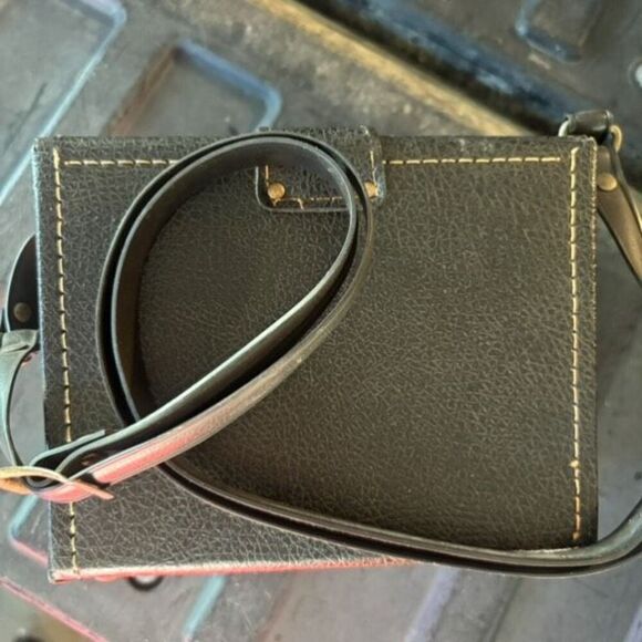 Safari Vintage Hard Camera Case With Metal Liners - Picture 4 of 9